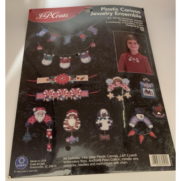 Plastic Canvas cross stitch Christmas Jewelry Ensemble Kit Santa Cat pin USA - Picture 8 of 8